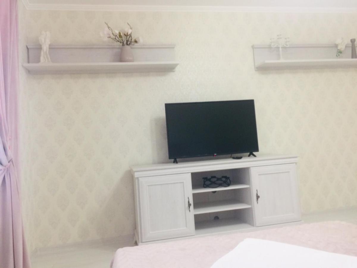Classic Apartment Boryspil Bagian luar foto
