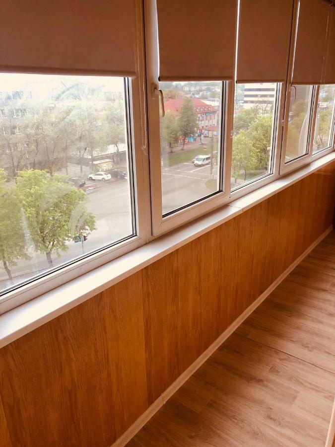 Classic Apartment Boryspil Bagian luar foto