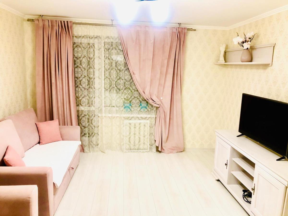 Classic Apartment Boryspil Bagian luar foto